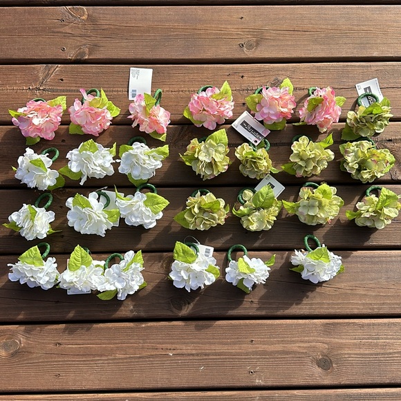 Hydrangea Napkin Rings set of 27 - Picture 2 of 8